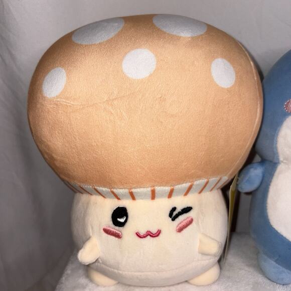 Chubby Shark & Squishy Mushroom Plush Stuffed Animal Gatcha Toy NWT - Picture 4 of 14